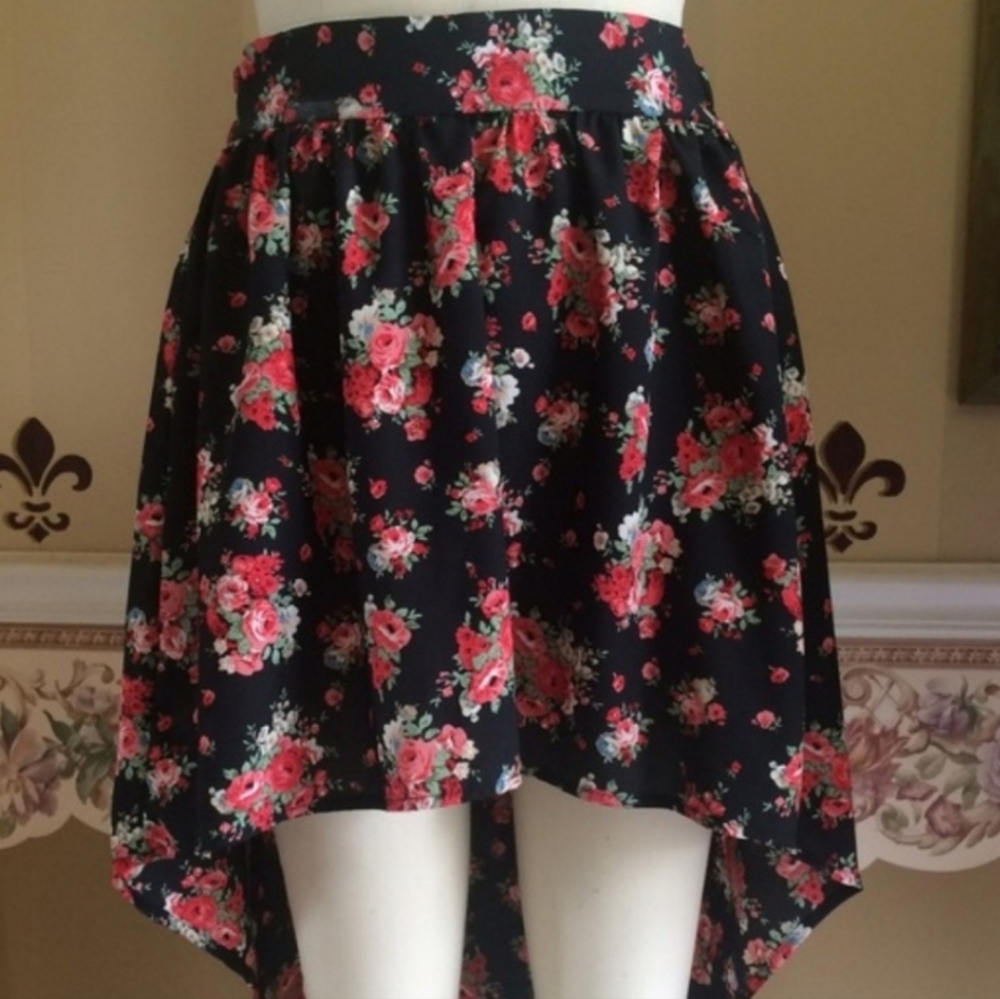 Small Lucy Love high low skirt